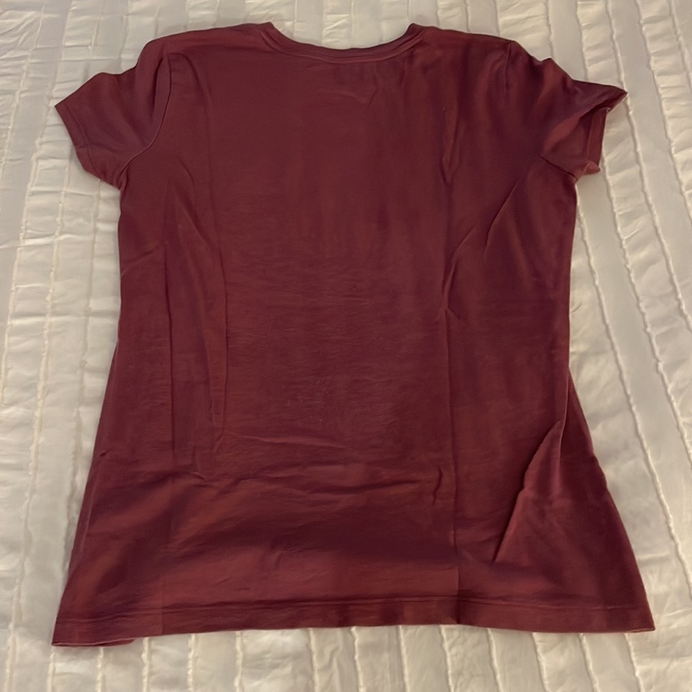 Aeropostale T-Shirt - Picture 2 of 3